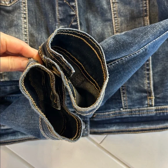 FEMME FATALE Pearl Embroidered Denim Jacket - Picture 8 of 16